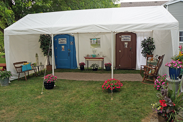 Royal Flush Porta Potty Wedding 1 1200×500